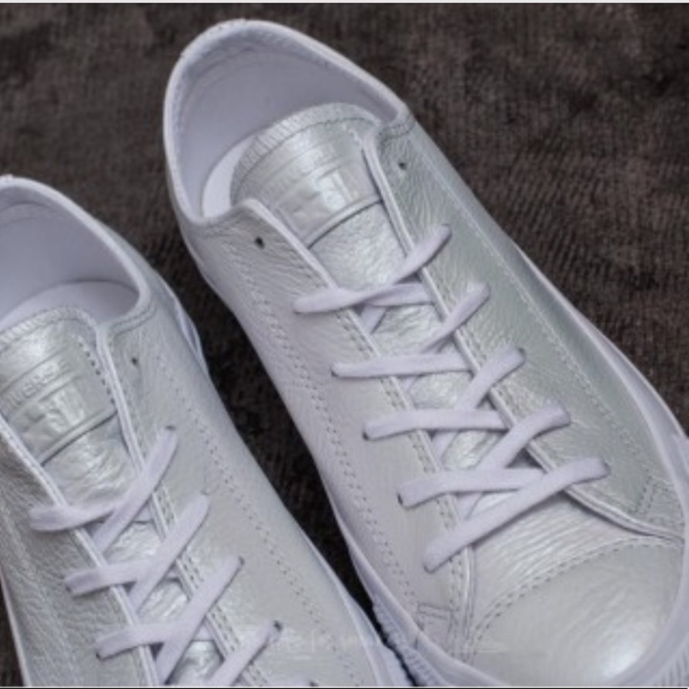 NWT Converse Ctas OX White White Pearls W AUTHENTI - Picture 3 of 8